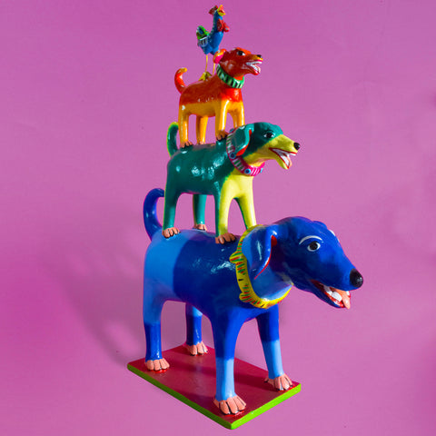 Three Dogs and one Rooster Tower, Betus Clay