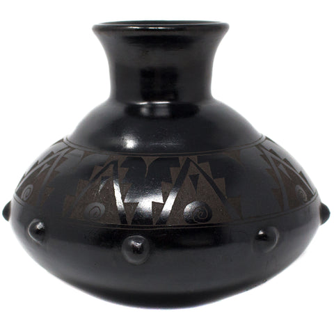 Semi-flat, Maw and Mouth Rounding Dots Jug, Scribed Black Clay