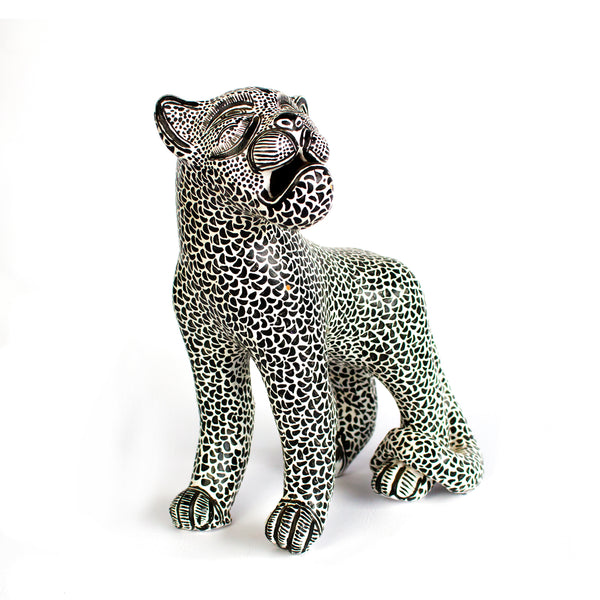Jaguar Sitting - Shipibo Sculpture – Cielo Handcrafted